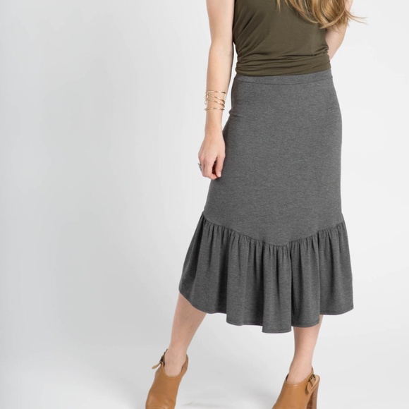 Agnes & Dora Dresses & Skirts - NWT Agnes & Dora Charcoal Boho Midi Skirt Size XL